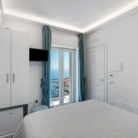 Oda ve Kahvaltı Blue View Luxury Furore