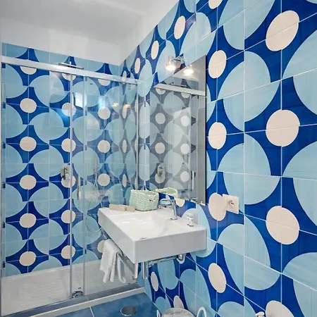 Oda ve Kahvaltı Blue View Luxury Furore