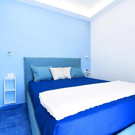 Blue View Luxury Furore